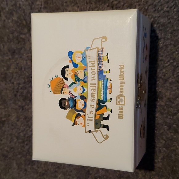 Music jewelry box its a small world